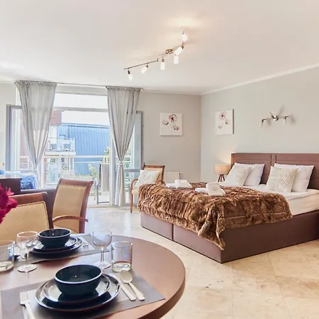 Golden Hour Apartments- Avangard 35 Świnoujście Eksteriør bilde